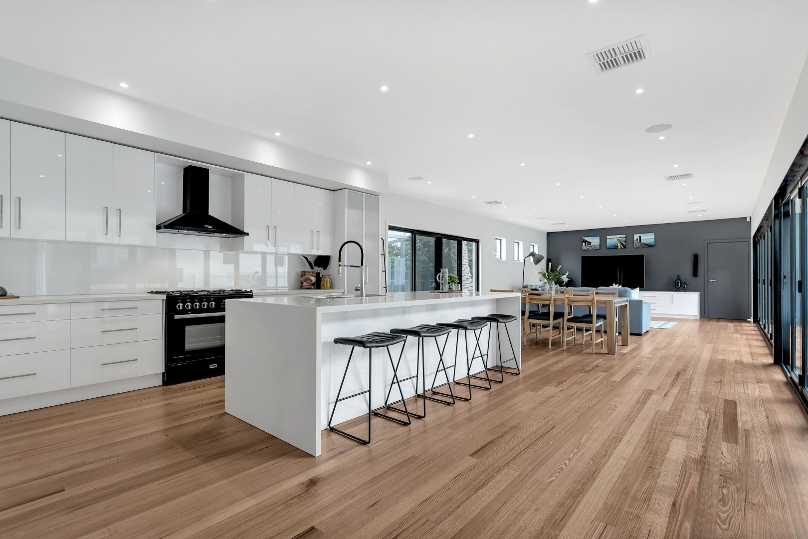 6 Sandlewood Place, Kurunjang VIC 3337, Image 1