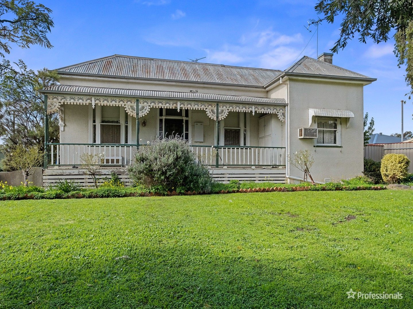 106 Burns Street, Maryborough VIC 3465 Domain
