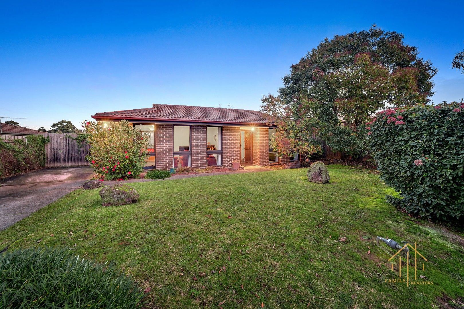 3 bedrooms House in 31 Saxonwood Drive NARRE WARREN VIC, 3805
