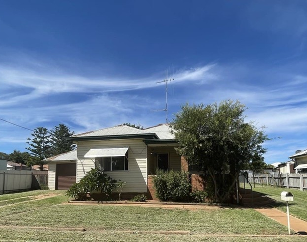 5 Callaghan Street, Parkes NSW 2870