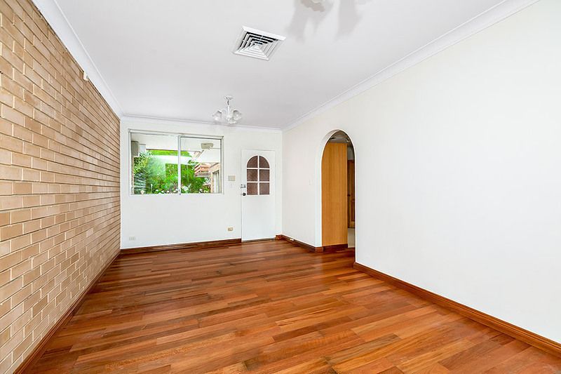 4/30 Llewellyn Street, Rhodes NSW 2138, Image 2