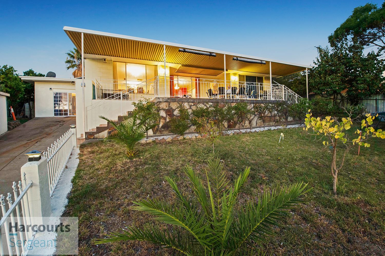 12 Linton Road, Para Hills SA 5096