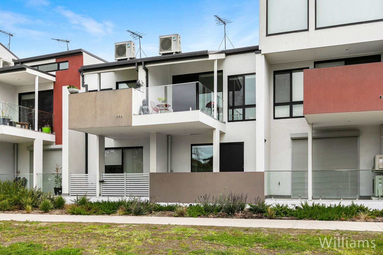 2 bedrooms Townhouse in 4/20 Gordon Parade YARRAVILLE VIC, 3013