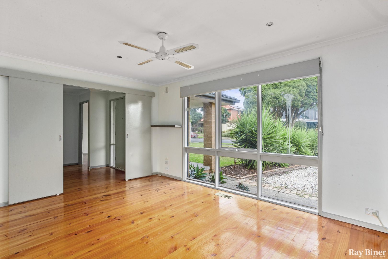 4 Snaefell Crescent, Gladstone Park VIC 3043, Image 2