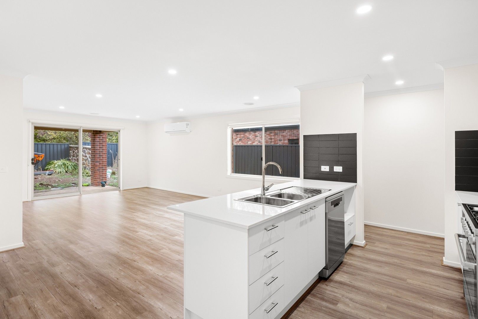 20 Lidderdale Drive, Gisborne VIC 3437 House For Rent 640 Domain