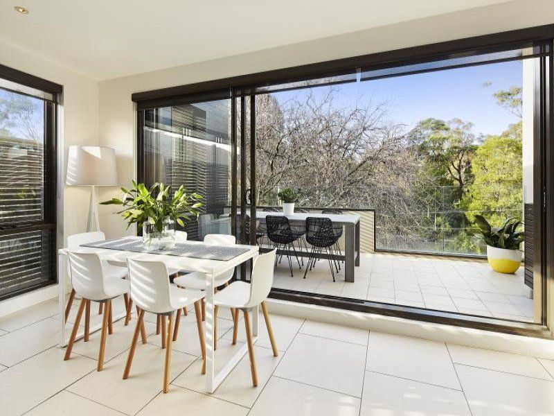 2 bedrooms Apartment / Unit / Flat in 217/27-31 Herbert Street ST KILDA VIC, 3182