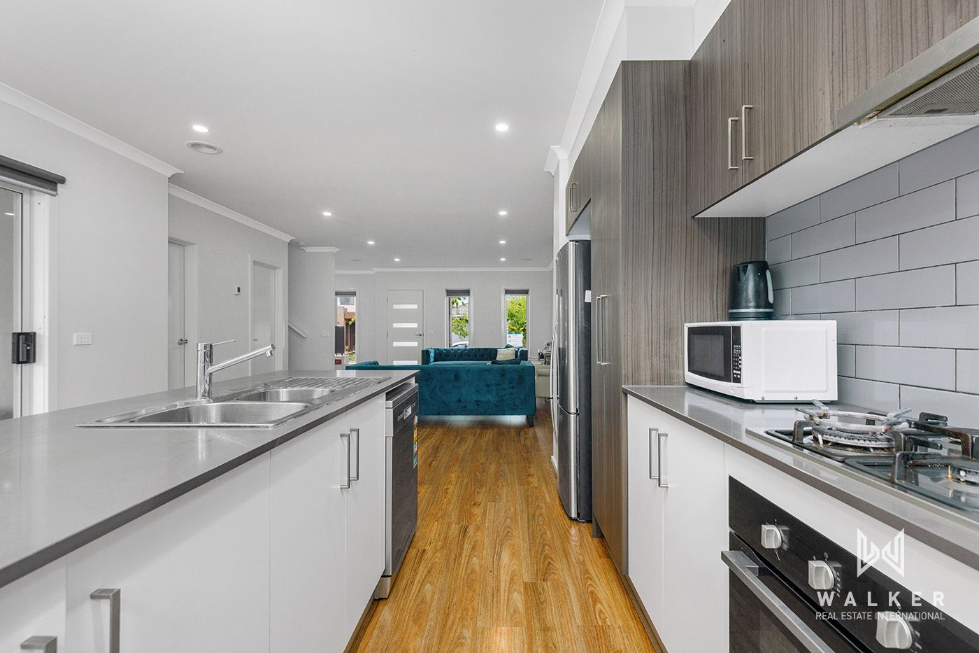 4 bedrooms Townhouse in 13 Bentham Street ROXBURGH PARK VIC, 3064