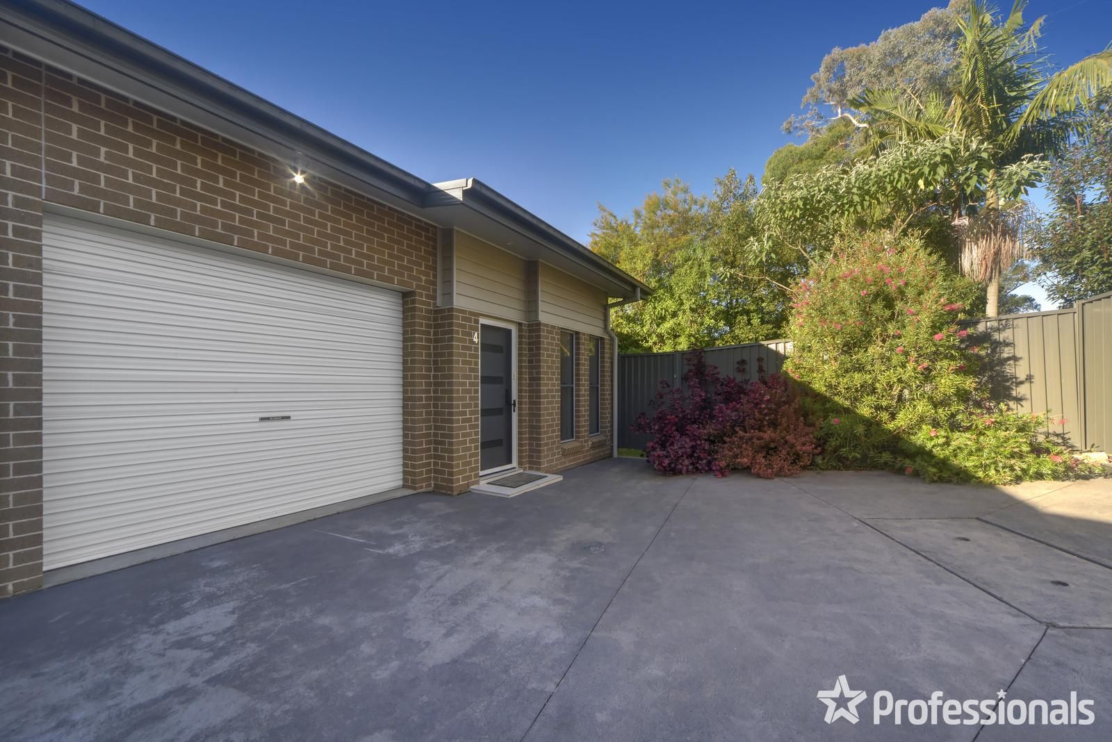 4/52 Shoalhaven Street, Nowra NSW 2541, Image 0