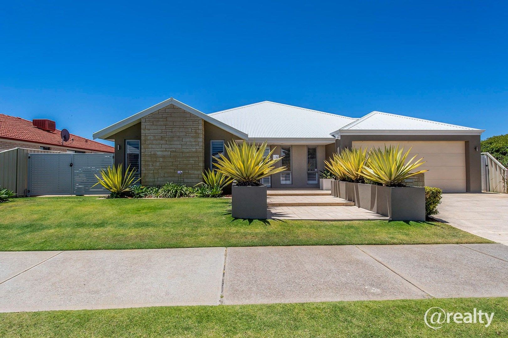 12 Santa Cruz Parkway, Secret Harbour WA 6173, Image 0