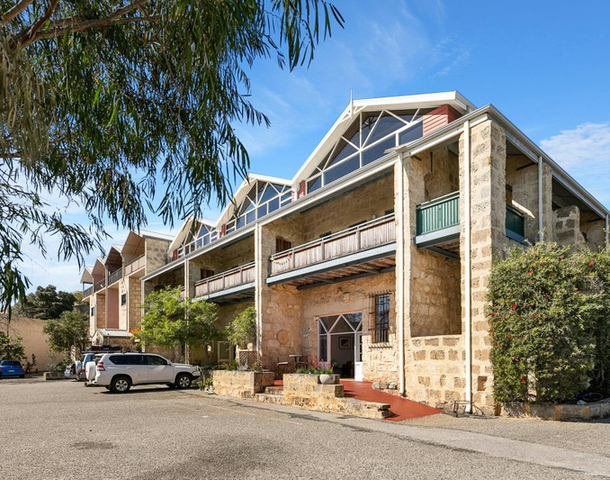 1/18 Strang Street, Beaconsfield WA 6162