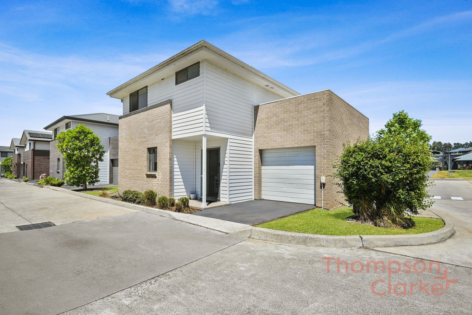 2 Skylark Avenue, Thornton NSW 2322, Image 0