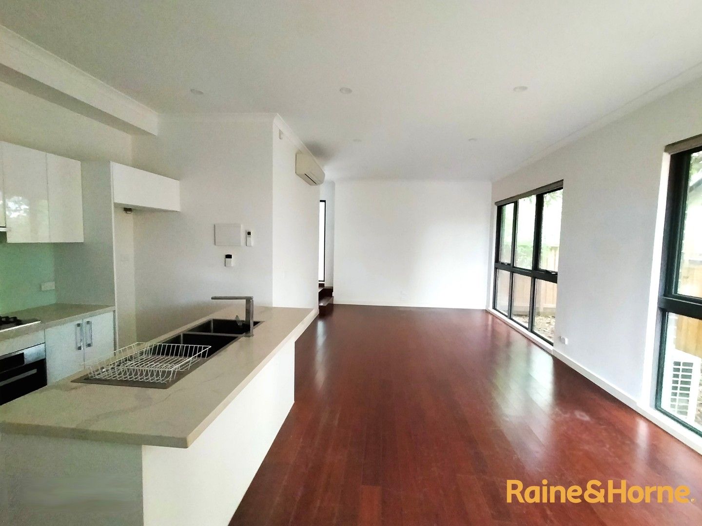 2 bedrooms House in 3/903-905 Canterbury Road BOX HILL VIC, 3128