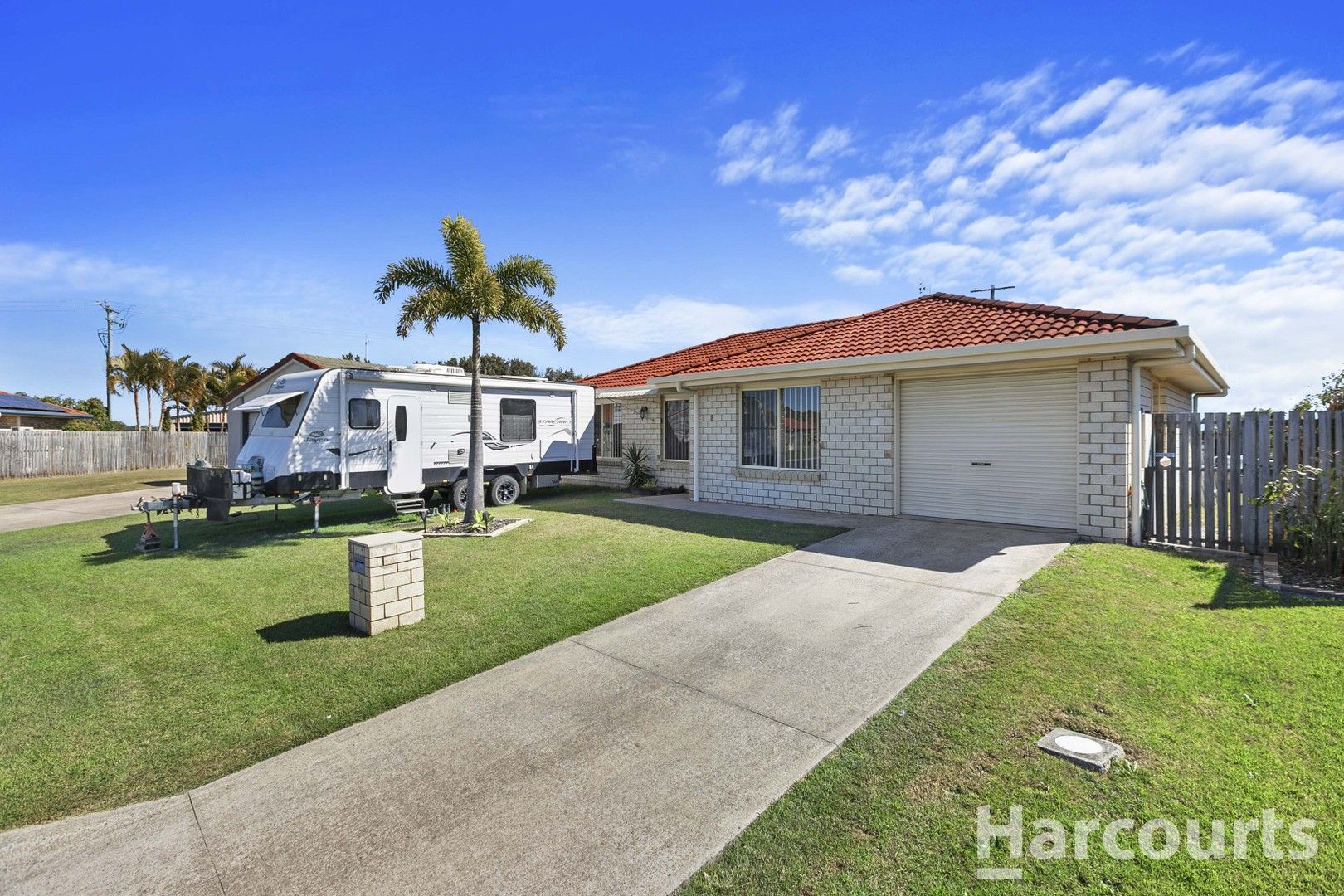 3 bedrooms House in 8 Isis Court ELI WATERS QLD, 4655