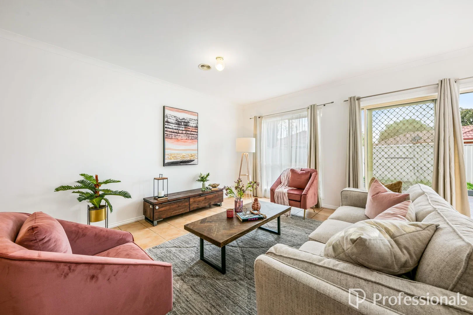 Additional image 2 of 13 Hinchinbrook Close, Caroline Springs VIC 3023