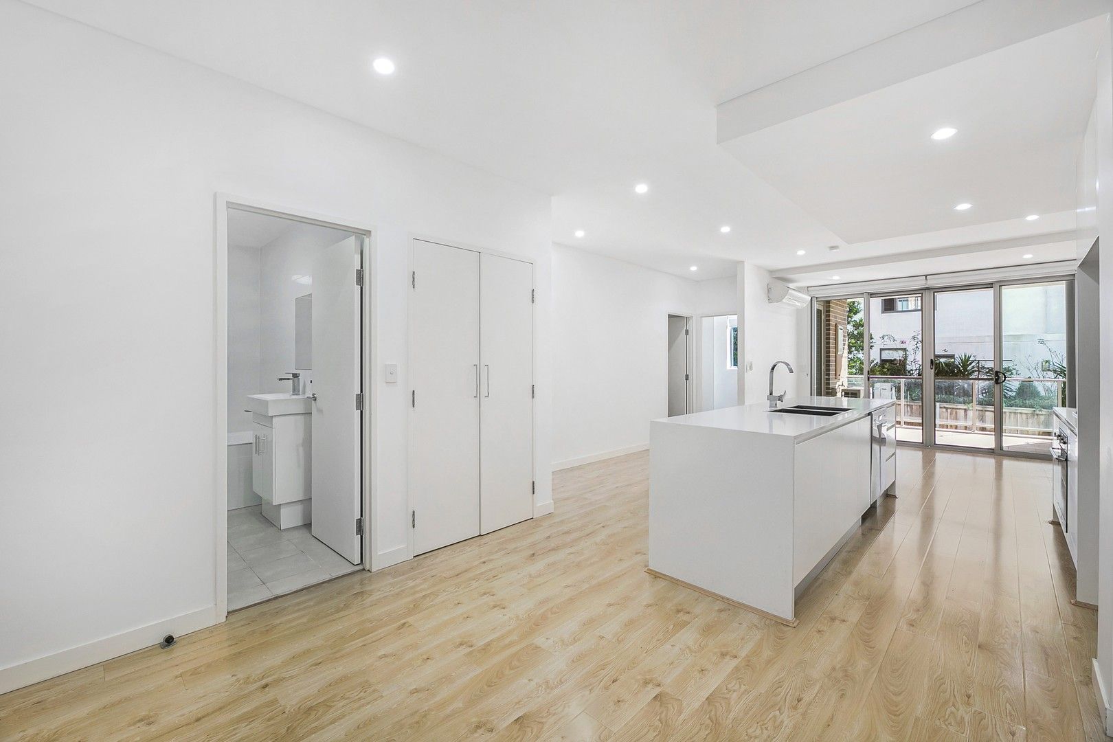 2 bedrooms Apartment / Unit / Flat in 104/41-45 Mindarie Street LANE COVE NSW, 2066