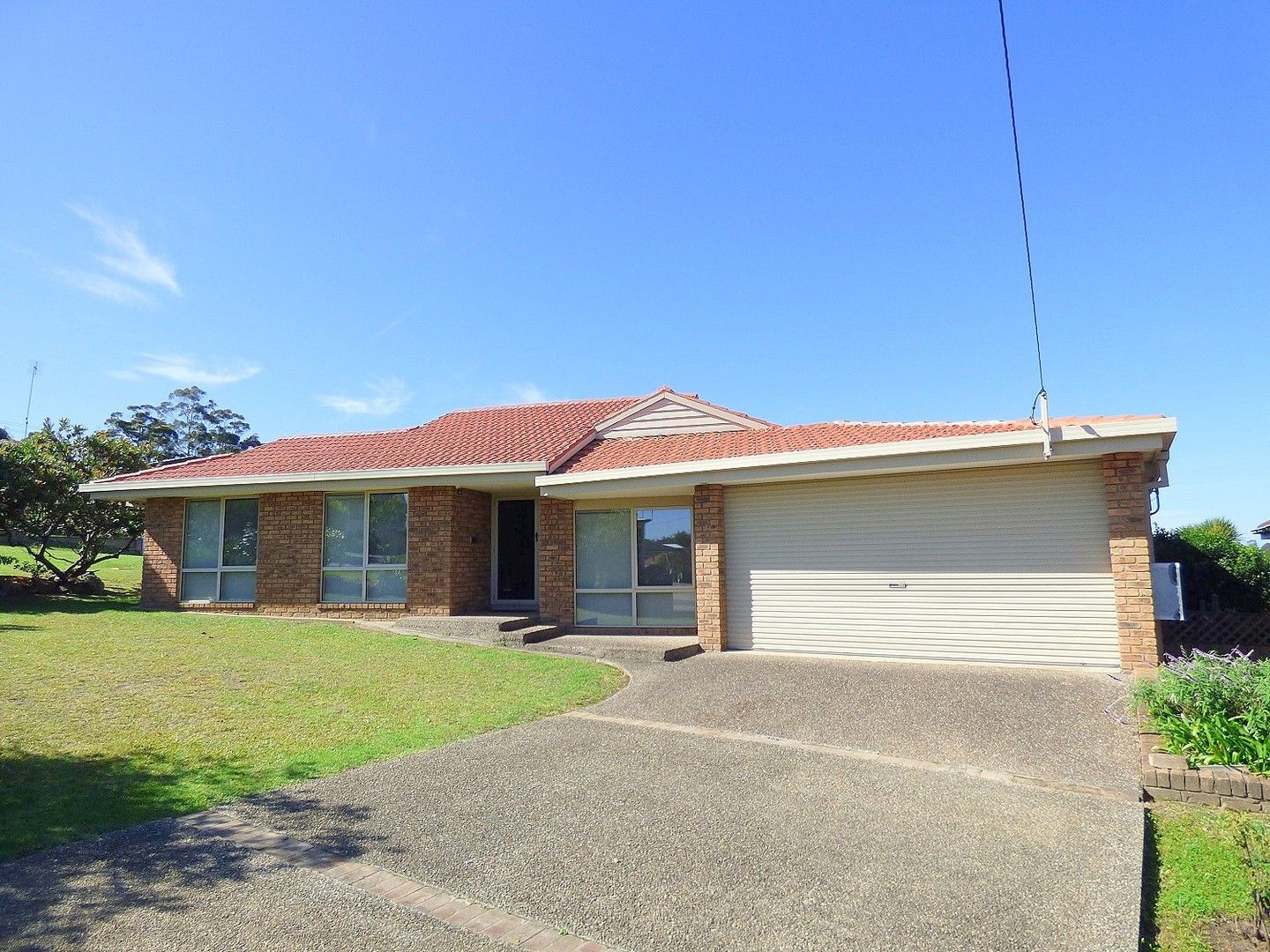 3 bedrooms House in 12 Ida Rodd Dr EDEN NSW, 2551