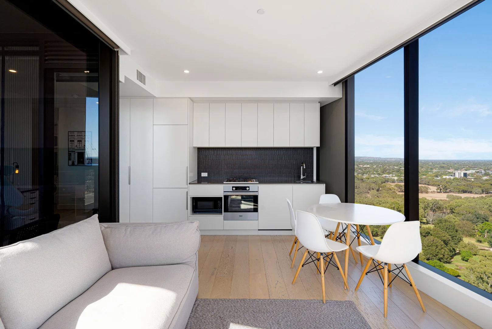 Additional image 2 of 2207/421 King William St, Adelaide SA 5000