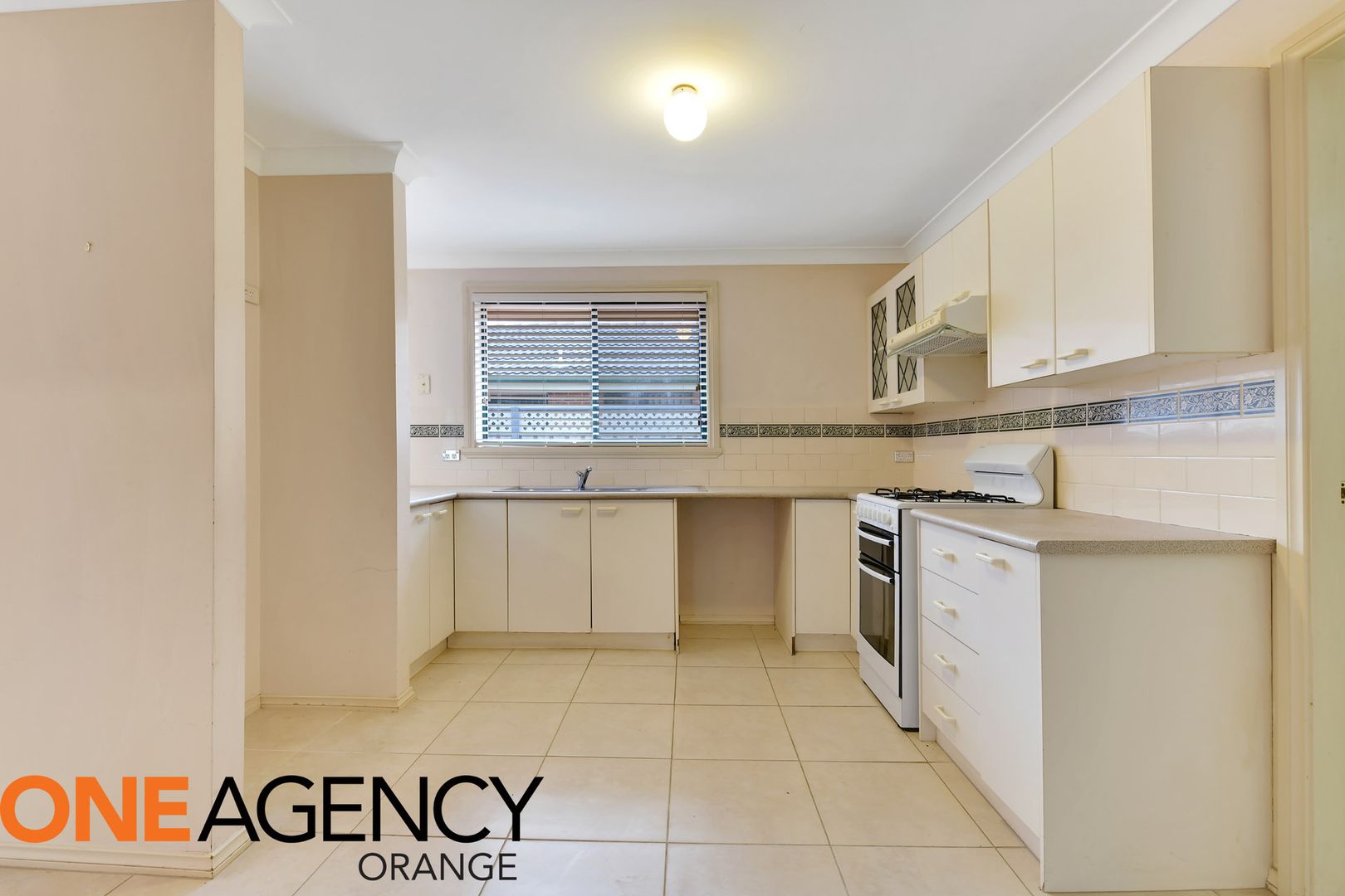 1/13 Orchard Grove Road, Orange NSW 2800, Image 1