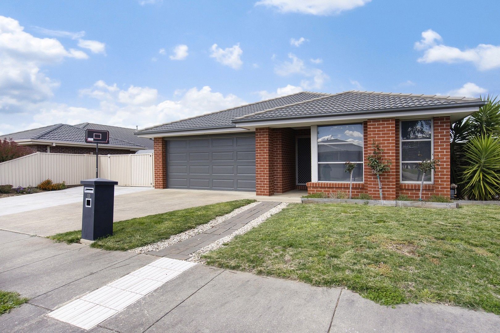 15 Ascot Gardens Drive, Delacombe VIC 3356, Image 0