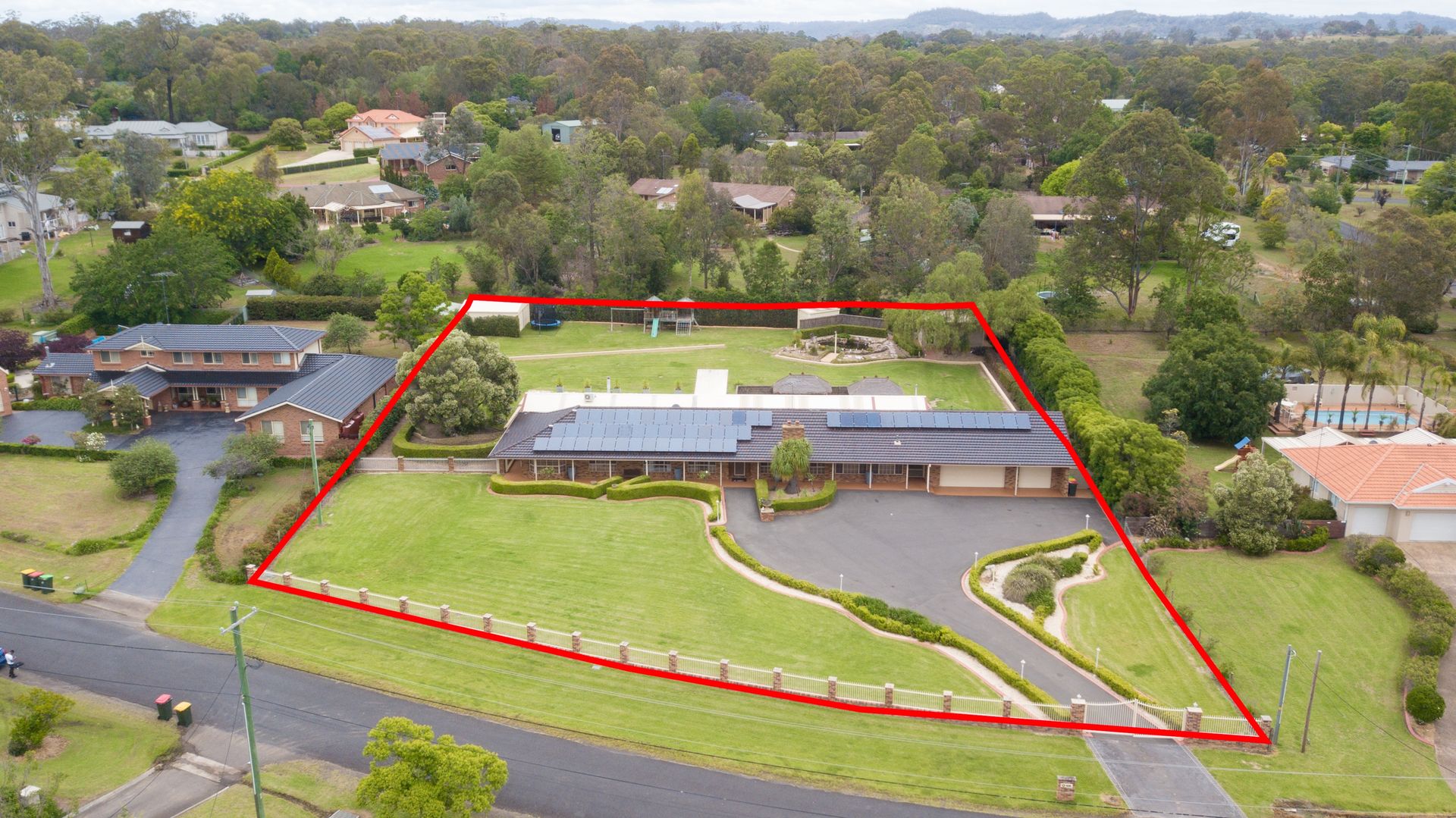 4 Willoughby Circuit, Grasmere NSW 2570