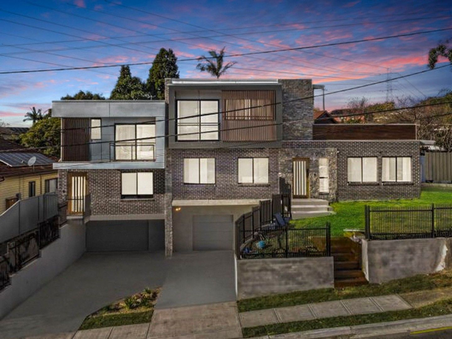 4 bedrooms House in  PADSTOW HEIGHTS NSW, 2211