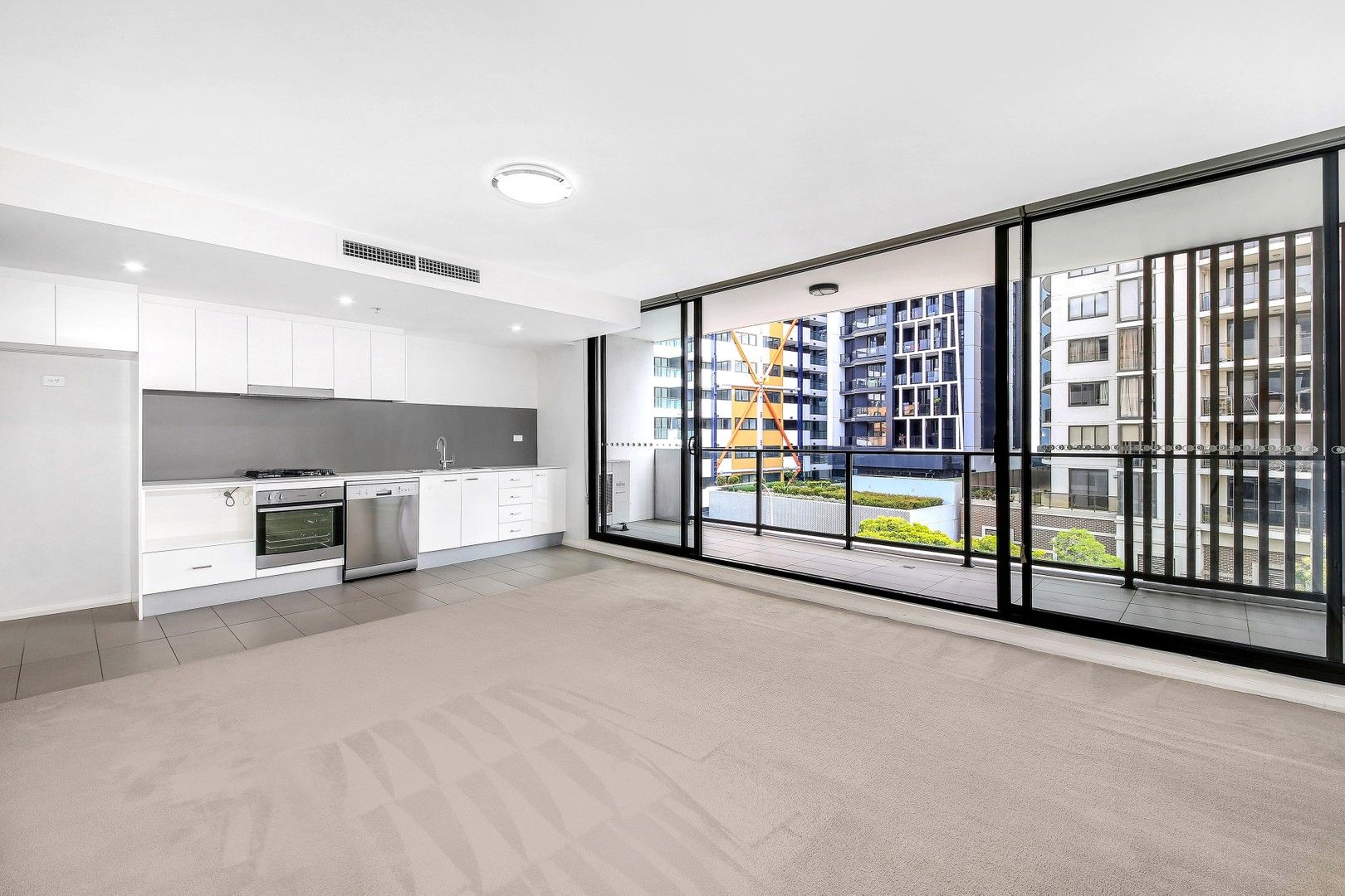1 bedrooms Apartment / Unit / Flat in 404/20-24 Kendall Street HARRIS PARK NSW, 2150