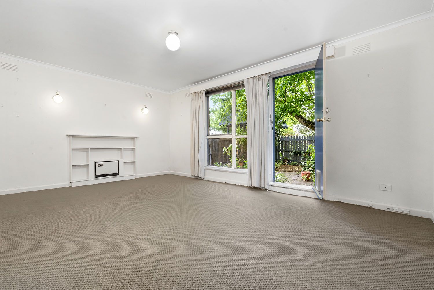 1/54 Railway Road, Carnegie VIC 3163, Image 2