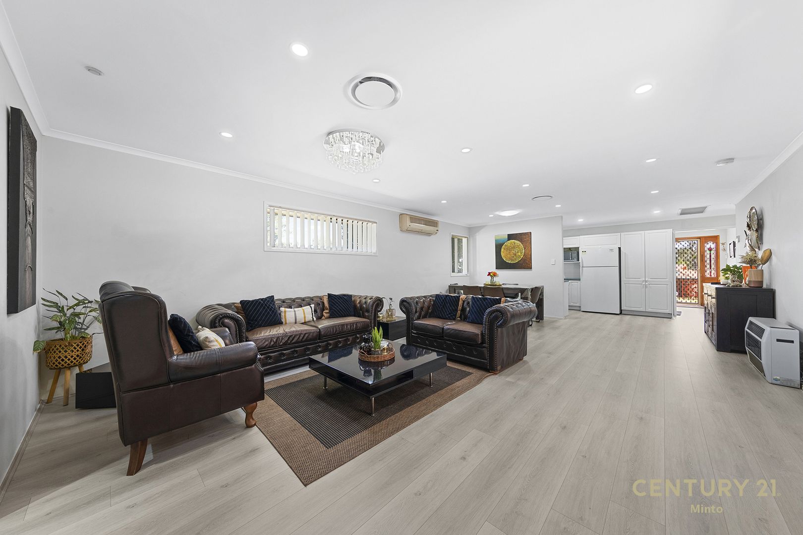 9 Balook Crescent, Bradbury NSW 2560, Image 2