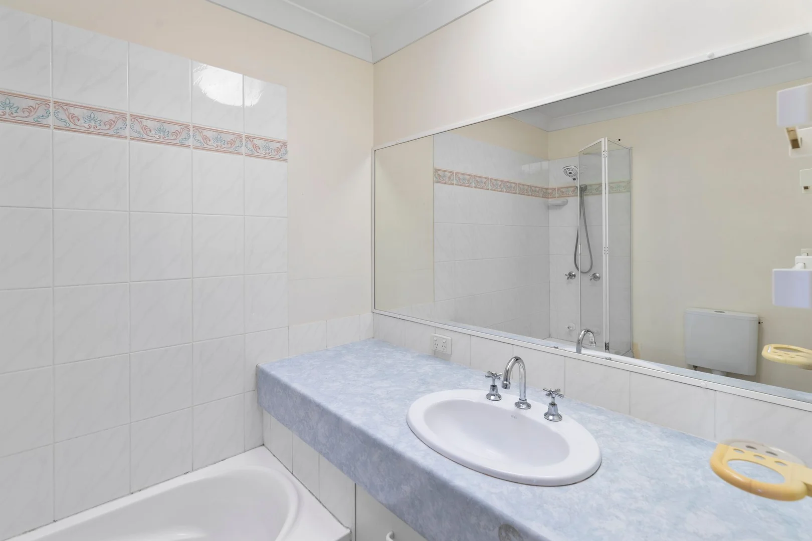 Additional image 6 of 2/37 Broomfield St, Taringa QLD 4068