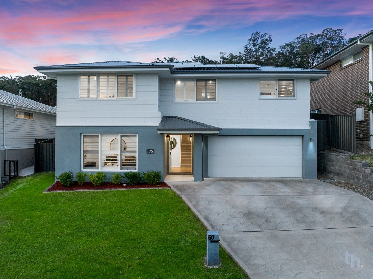 4 bedrooms House in 50 Gaites Drive CAMERON PARK NSW, 2285