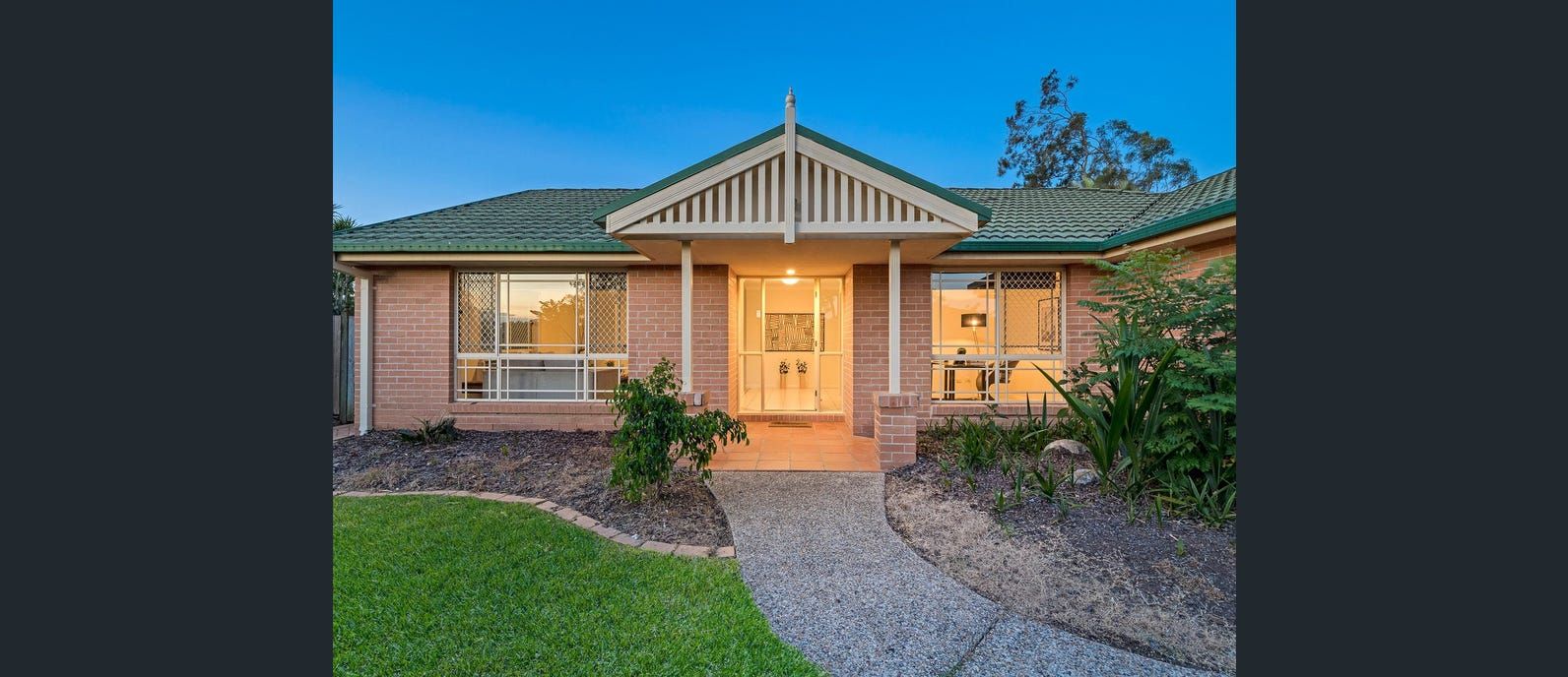 2 Aspen Crescent, Parkinson QLD 4115