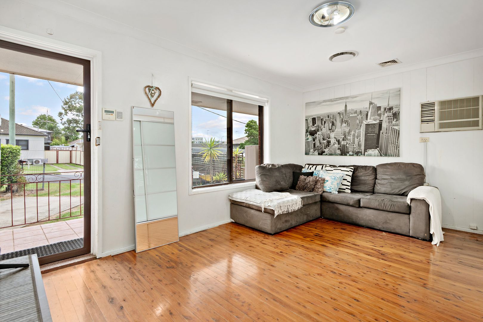 11 Dan Street, Campbelltown NSW 2560, Image 1