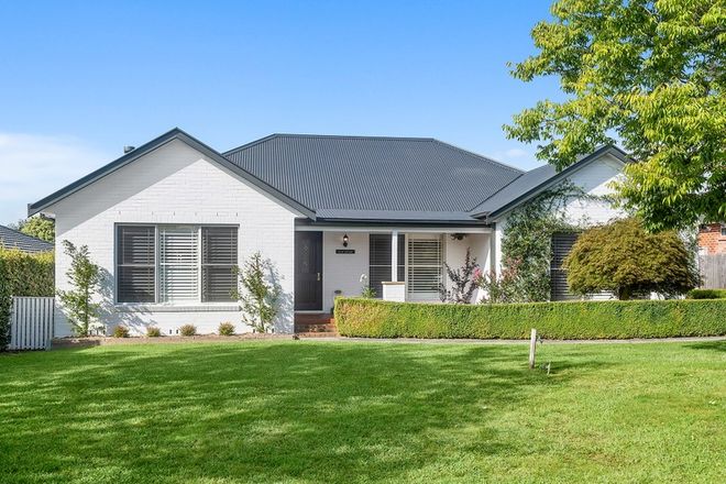 Picture of 11 Lilac Avenue, BOWRAL NSW 2576