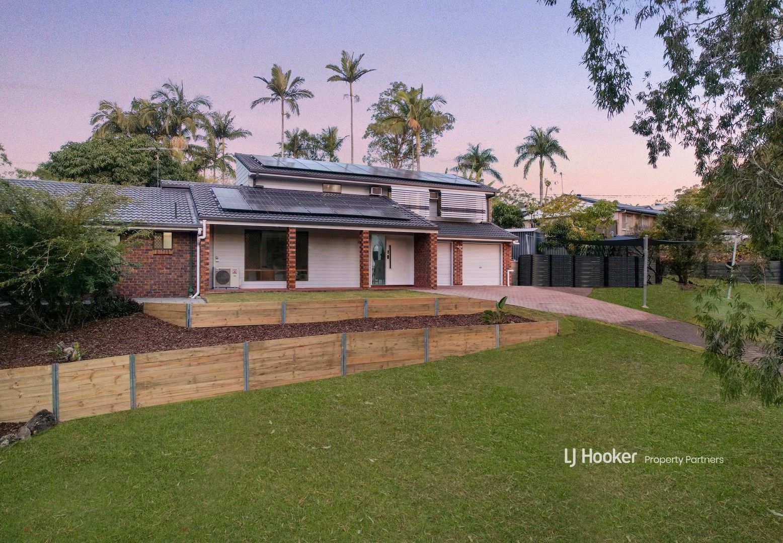 6 bedrooms House in 52 Trevallyan Drive DAISY HILL QLD, 4127