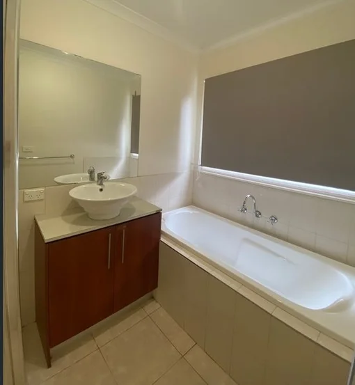 Additional image 9 of 76 Moondani Ave, St Albans VIC 3021