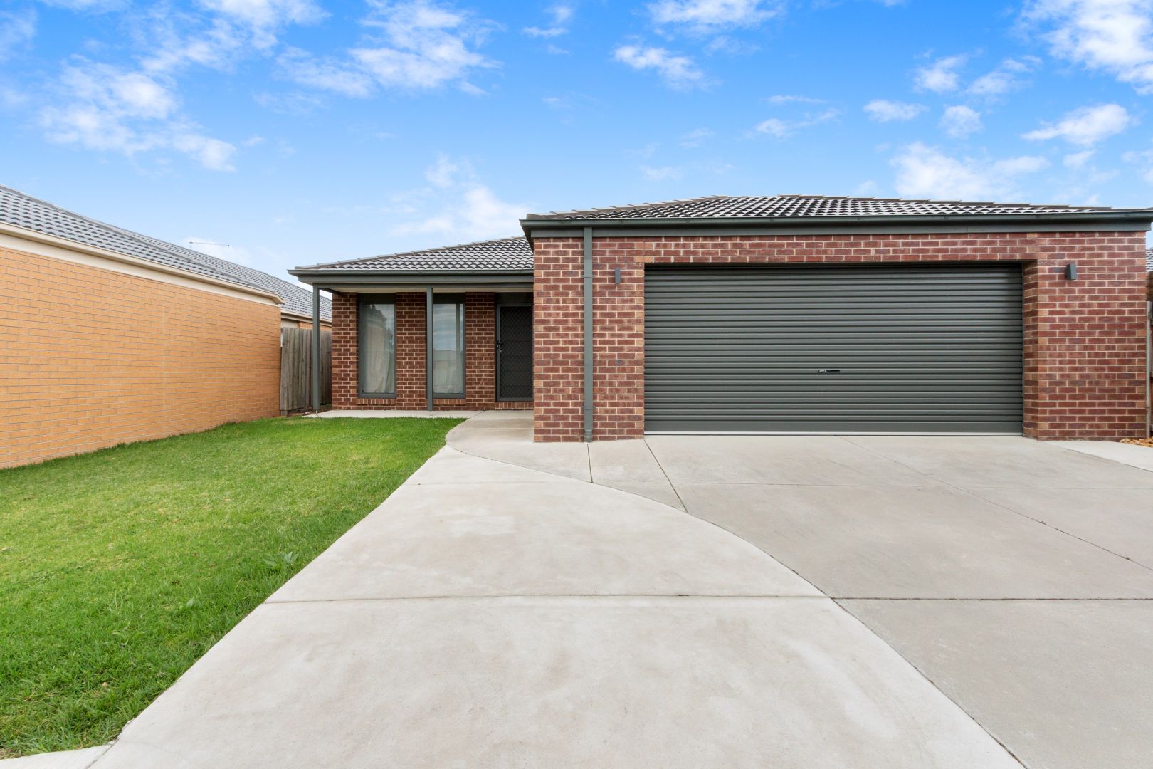 77 Henry Road, Pakenham Property History & Address Research Domain