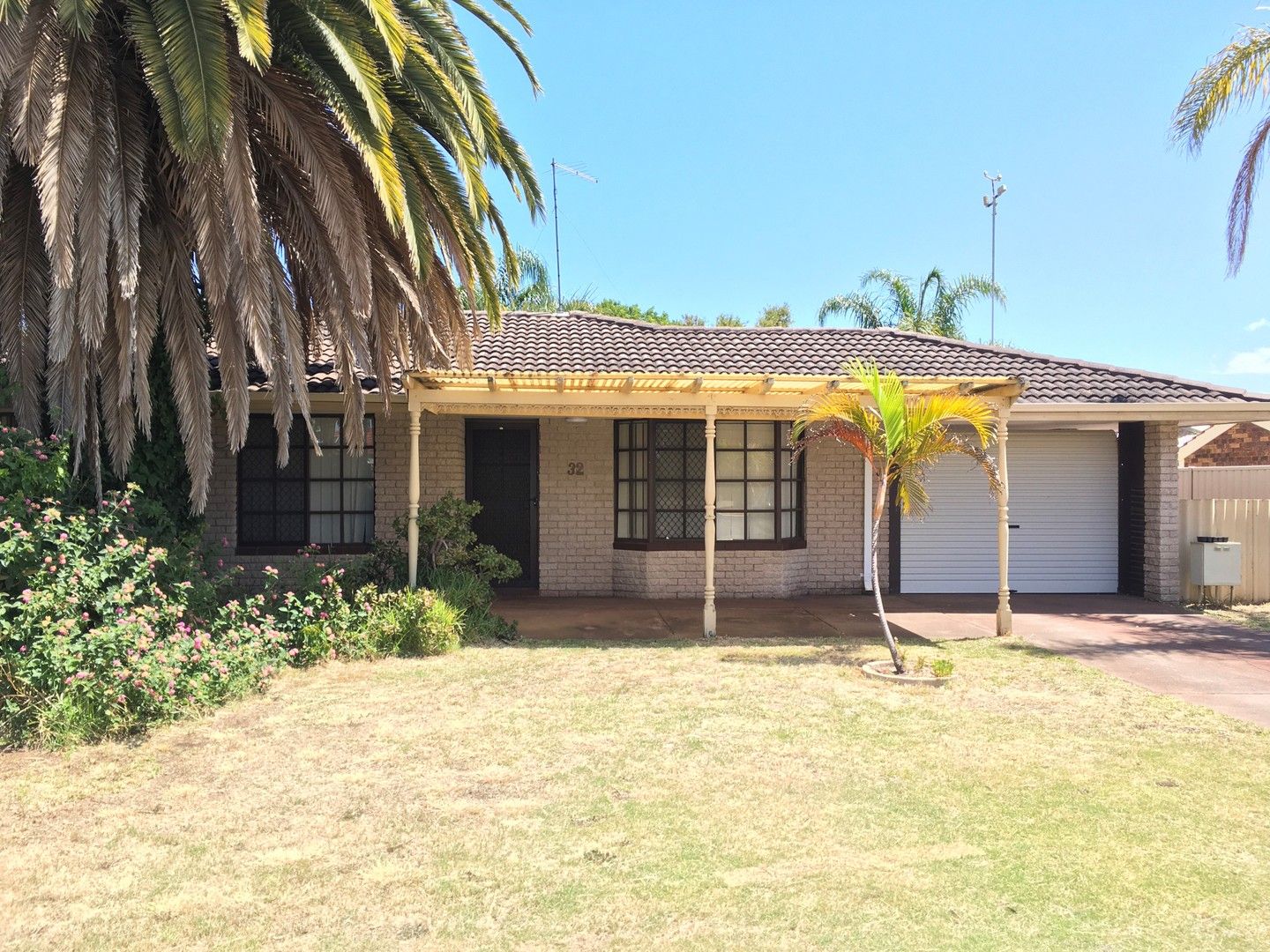 3 bedrooms House in 32 Arundel Drive HALLS HEAD WA, 6210