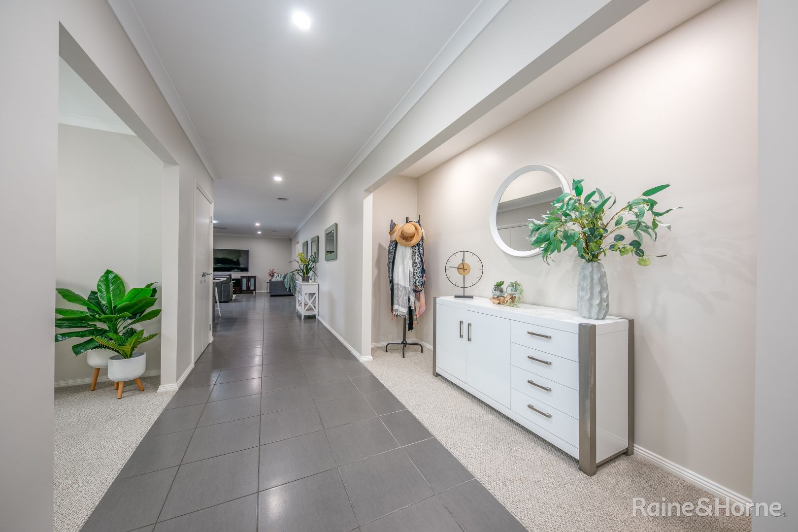 3 St Mellion Close, Sunbury VIC 3429, Image 1