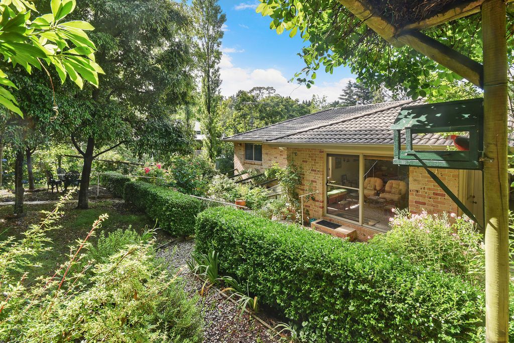 76 Craigend Street, Leura NSW 2780, Image 2