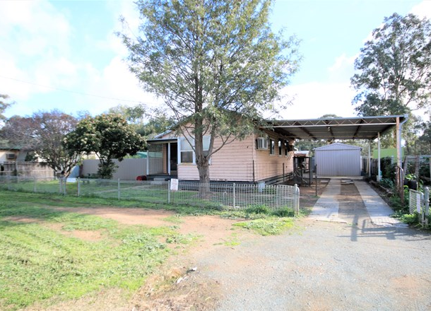 4 Moore Street, Rochester VIC 3561