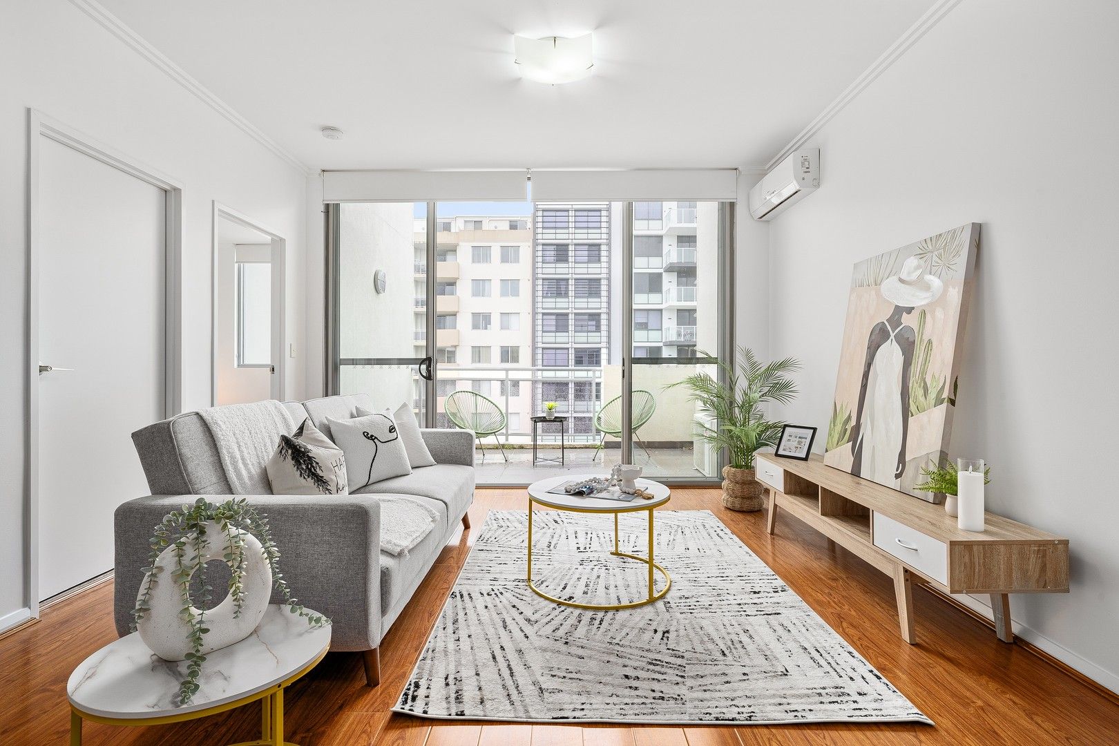 2 bedrooms Apartment / Unit / Flat in B407/20-26 Innesdale Road WOLLI CREEK NSW, 2205