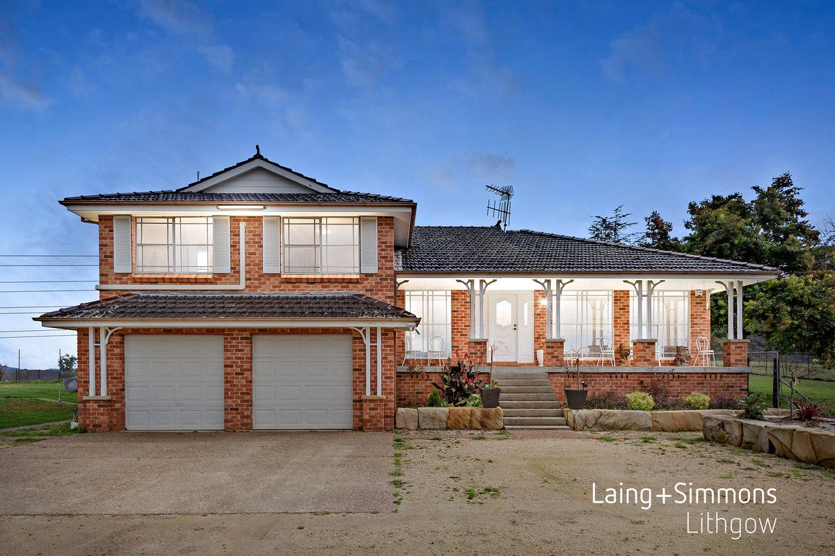 4 bedrooms Rural in 82 Oakey Forest Road MARRANGAROO NSW, 2790