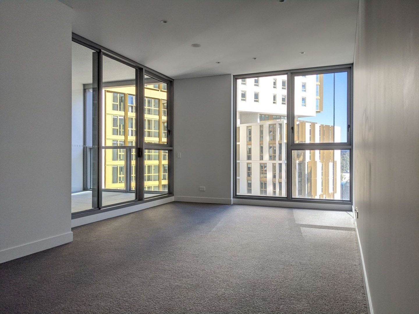 1 bedrooms Apartment / Unit / Flat in 2B Figtree Dr SYDNEY OLYMPIC PARK NSW, 2127