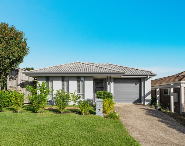 8 Steven Crescent, Pimpama QLD 4209