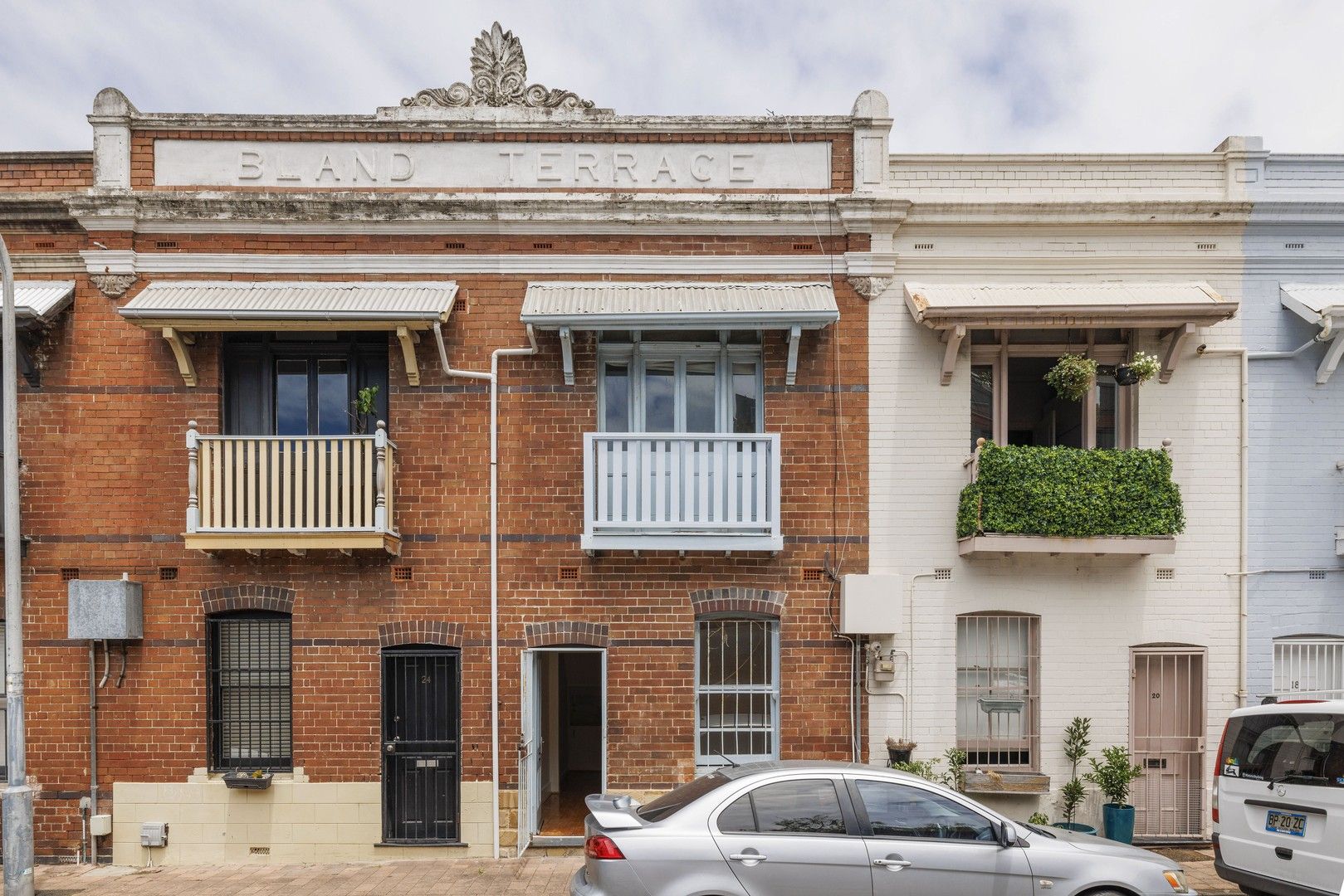 2 bedrooms Terrace in 22 Bland Street WOOLLOOMOOLOO NSW, 2011