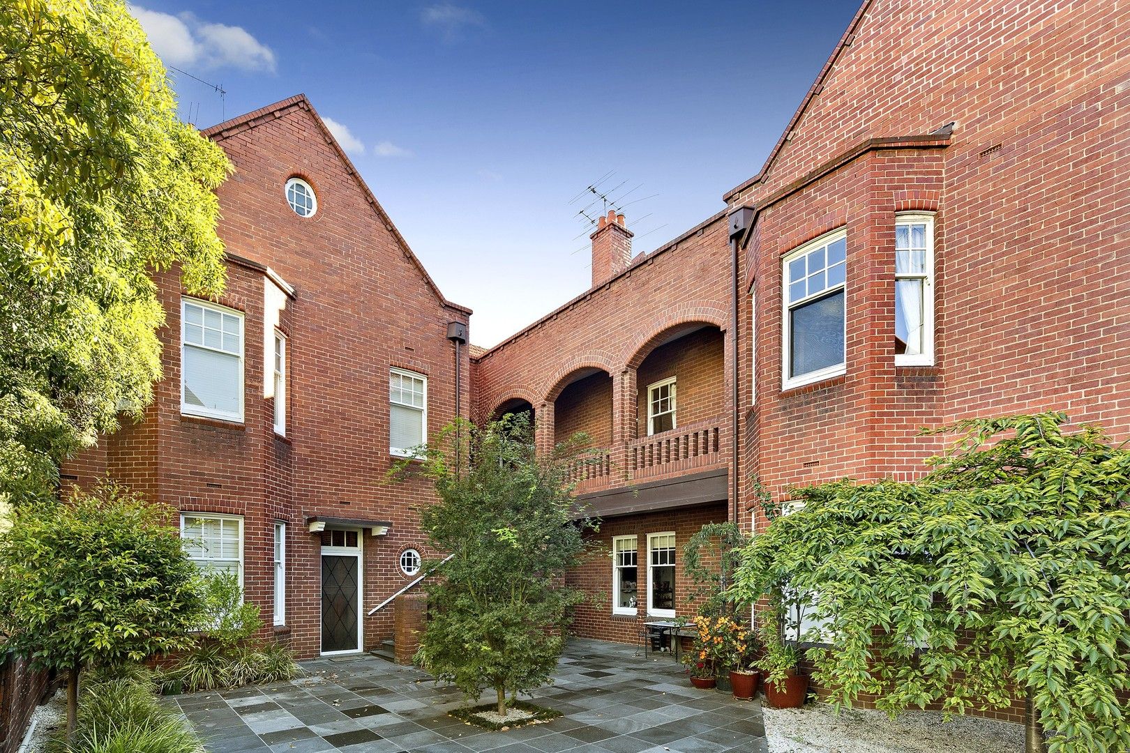 2 bedrooms Apartment / Unit / Flat in 8/61 Marne Street SOUTH YARRA VIC, 3141