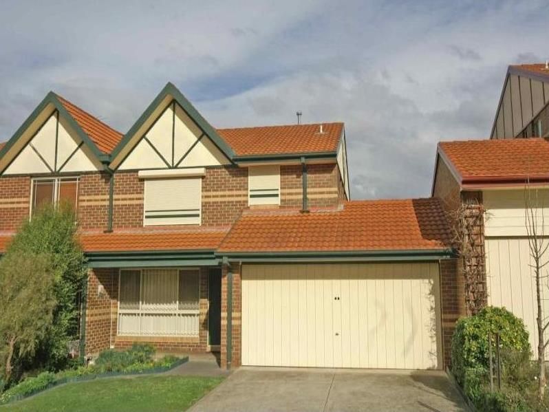 3 bedrooms Townhouse in 16/8 Monteith Crescent ENDEAVOUR HILLS VIC, 3802
