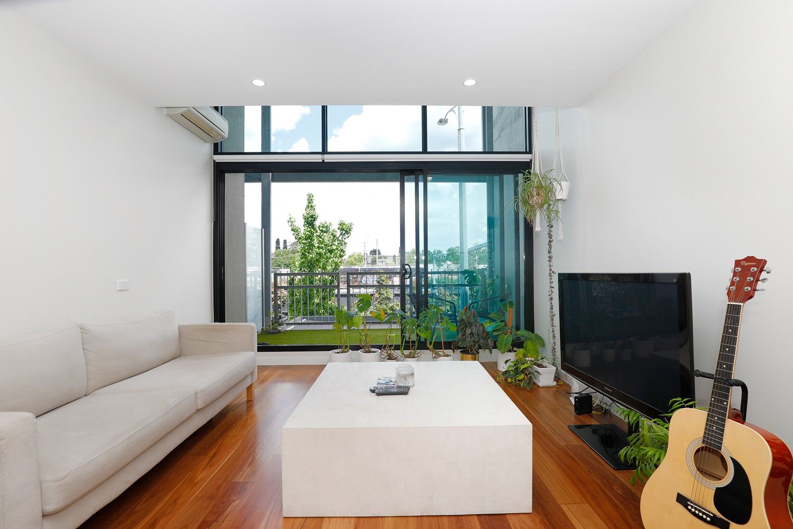 2 bedrooms Apartment / Unit / Flat in 24/65 Station Street MALVERN VIC, 3144