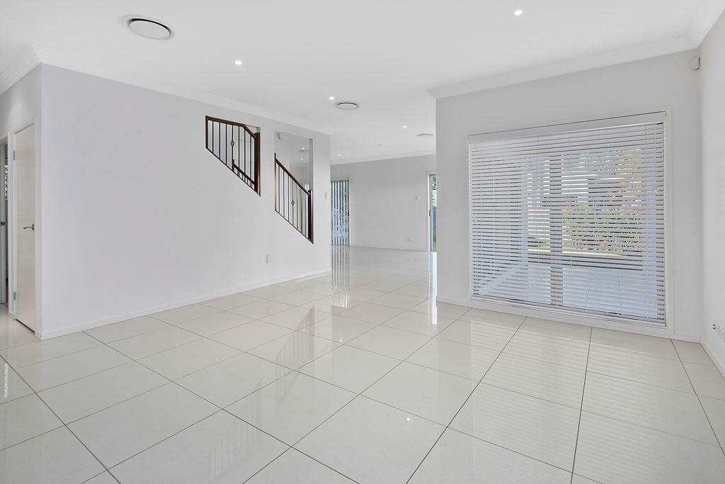 33 Tall Trees Circuit, Wakerley QLD 4154, Image 1
