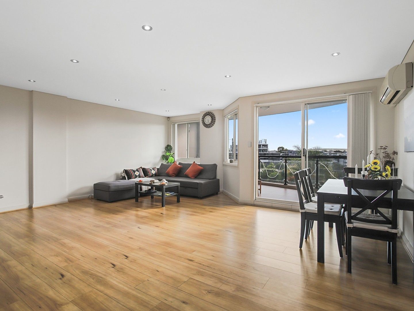 2 bedrooms Apartment / Unit / Flat in 504/91D Bridge Road WESTMEAD NSW, 2145